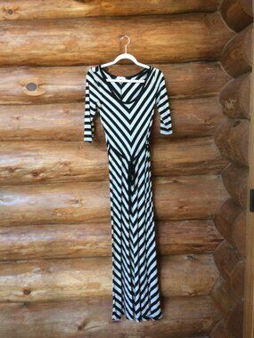 Calvin Klein EUC Black & Gray Striped Belted Boho Festival Maxi Dress Size 4
